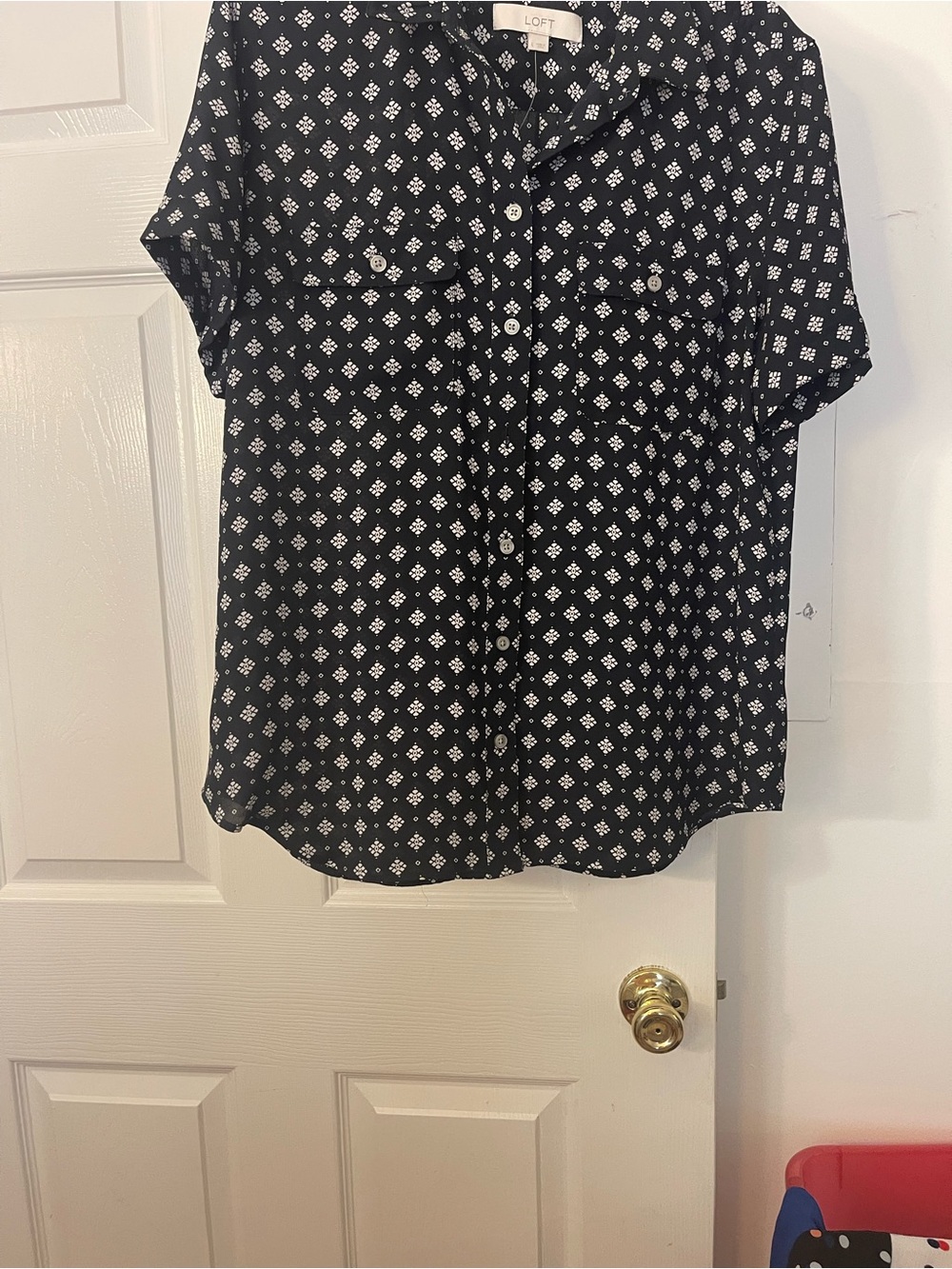 LOFT Black and White Geometric Button-Down Shirt